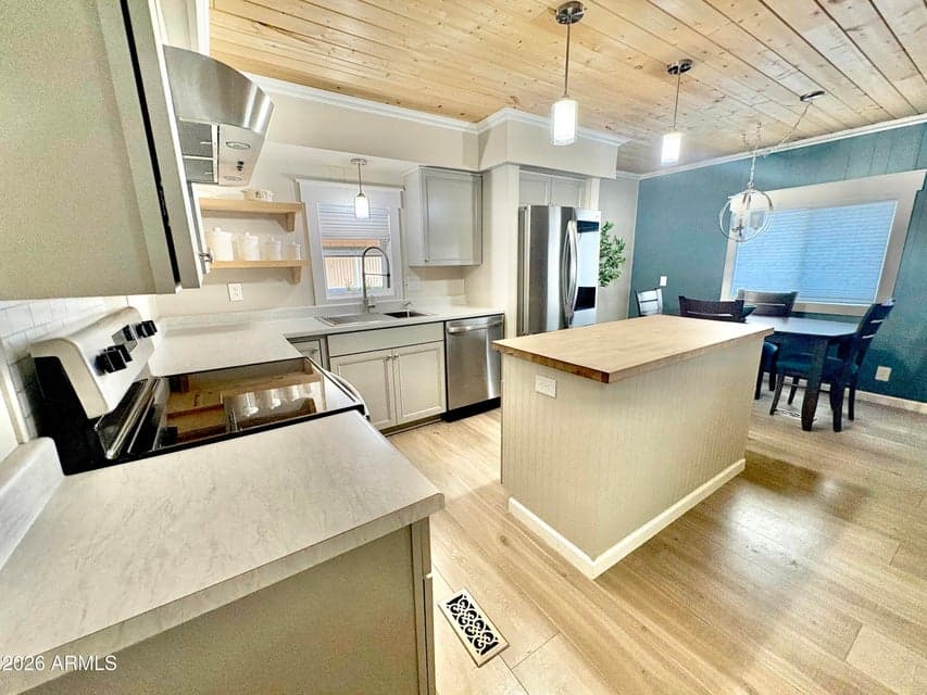 2175 W SOUTHERN Avenue 203, Apache Junction, AZ 85120 — photo 1 of 41