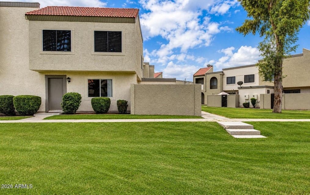 5984 N 48TH Avenue, Glendale, AZ 85301 — photo 1 of 32