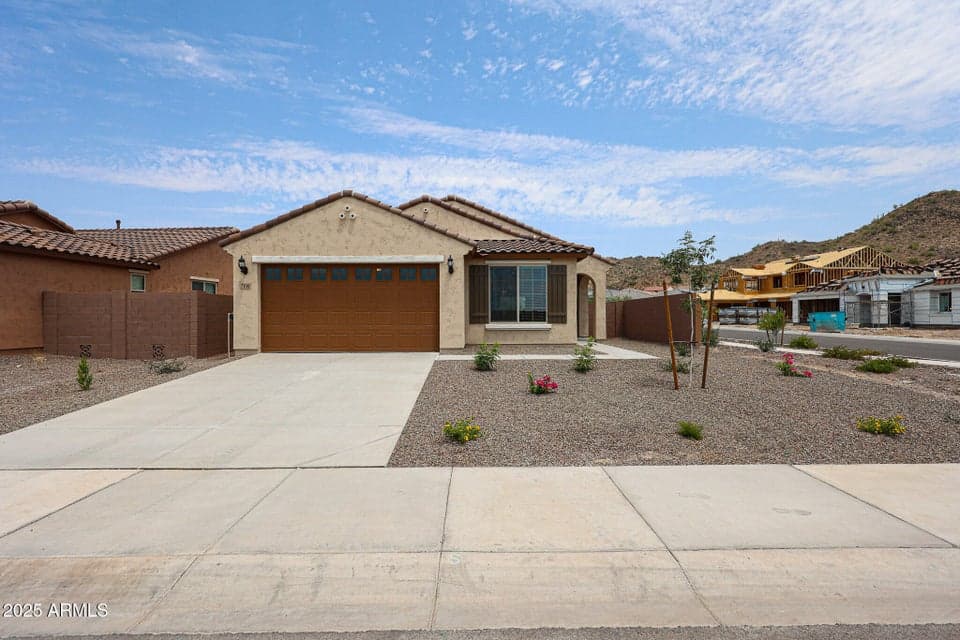 7106 W Hedge Hog Place, Peoria, AZ 85383 — photo 1 of 20