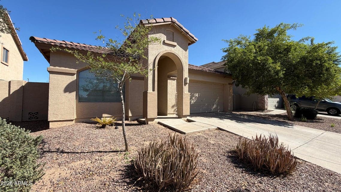 3905 E CLOUDBURST Drive, Gilbert, AZ 85297 — photo 1 of 21