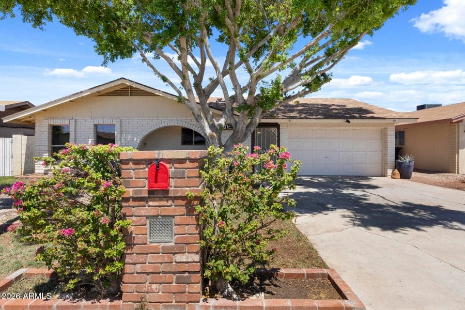 1546 E FLOWER Circle, Mesa, AZ 85204 — photo 1 of 57