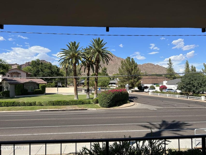 4727 E Lafayette Boulevard 204, Phoenix, AZ 85018 — photo 1 of 12