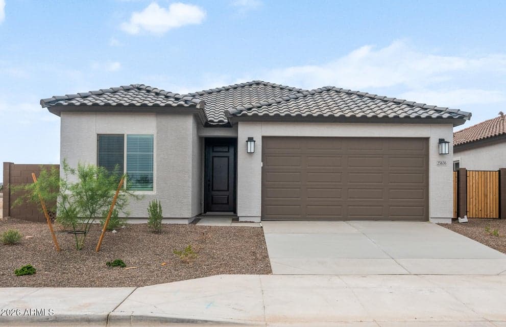 25636 W TRUMBULL Road, Buckeye, AZ 85326 — photo 1 of 24