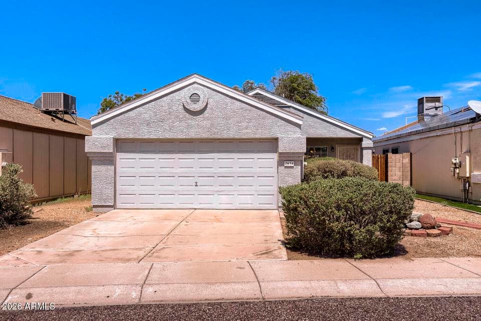 2834 W CAMPO BELLO Drive, Phoenix, AZ 85053 — photo 1 of 28