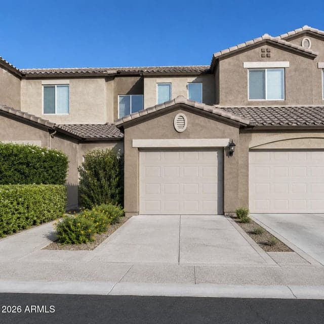250 W Queen Creek Apt 237, Chandler, AZ 85248 — photo 1 of 25