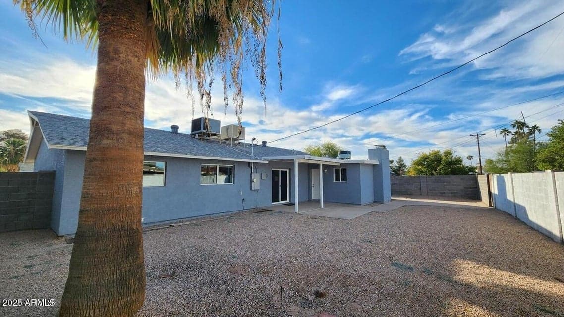 1654 N Queensbury, Mesa, AZ 85201 — photo 1 of 10