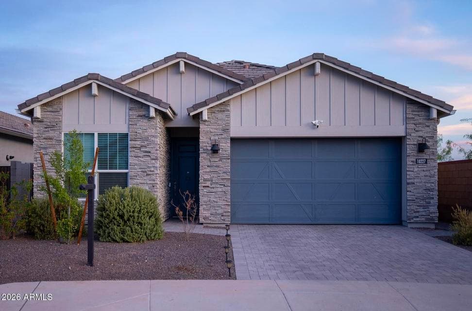10227 W SALTER Drive, Peoria, AZ 85382 — photo 1 of 35