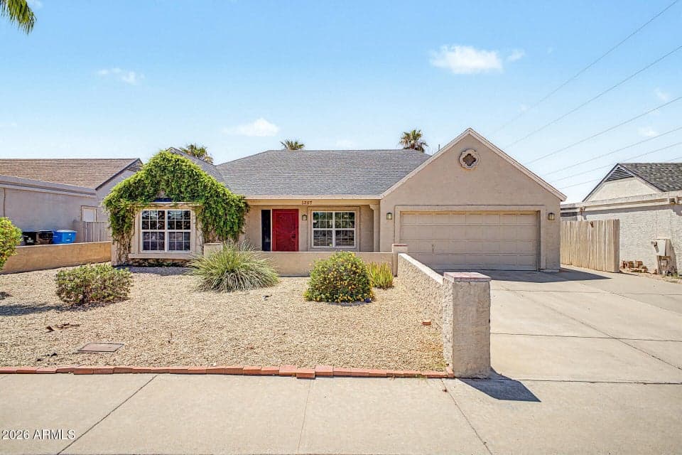 1207 E TONTO Lane, Phoenix, AZ 85024 — photo 1 of 44