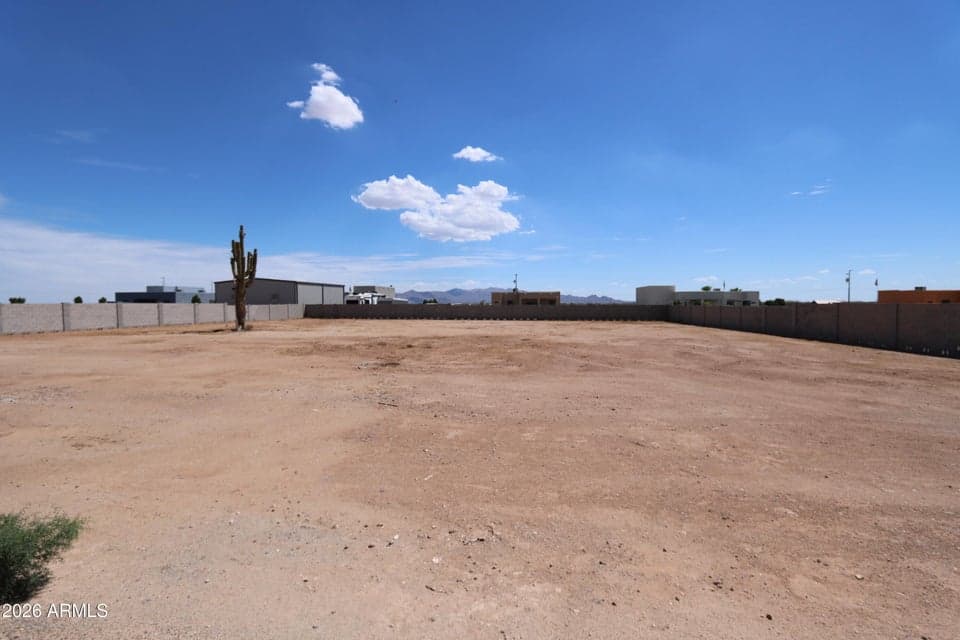 25135 W Lowden Road 371, Wittmann, AZ 85361 — photo 1 of 7