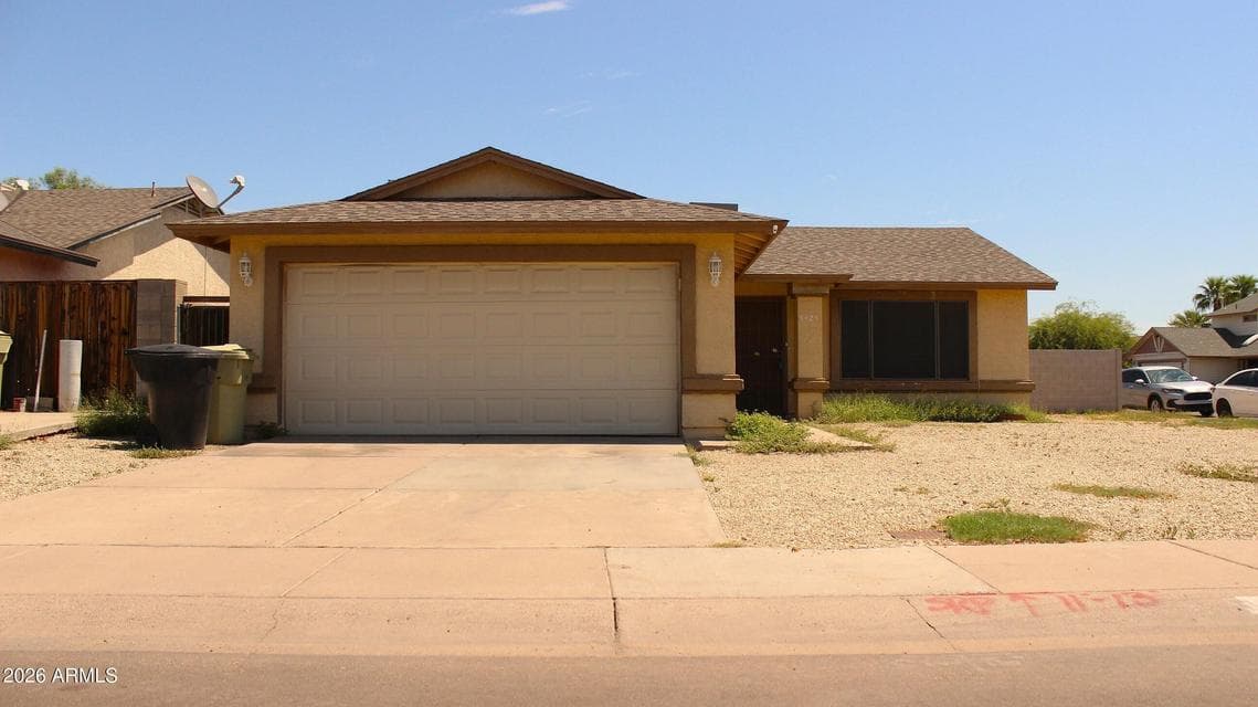 5425 N 74 Drive, Glendale, AZ 85303 — photo 1 of 19