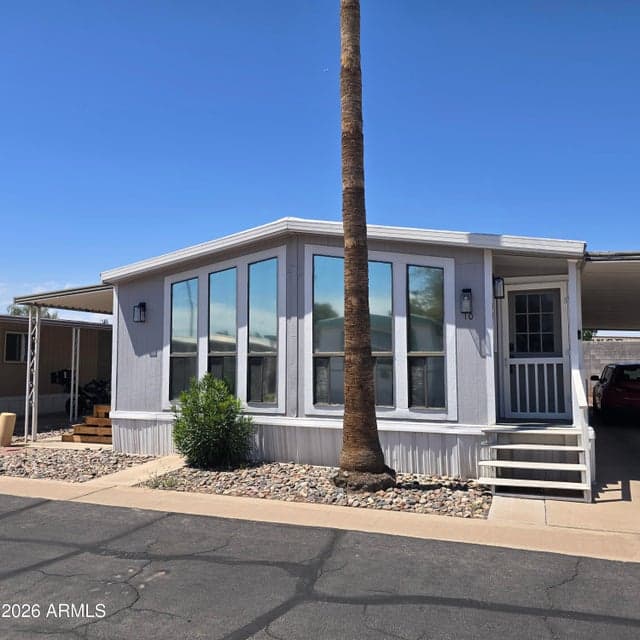 8401 N 67TH Avenue 10, Glendale, AZ 85302 — photo 1 of 32