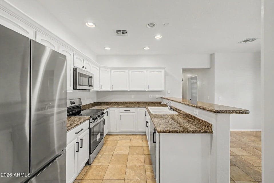 12050 N PANORAMA Drive 106, Fountain Hills, AZ 85268 — photo 1 of 27