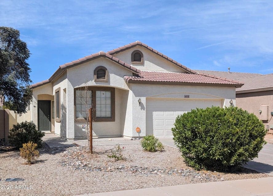 Maricopa — photo 1 of 33