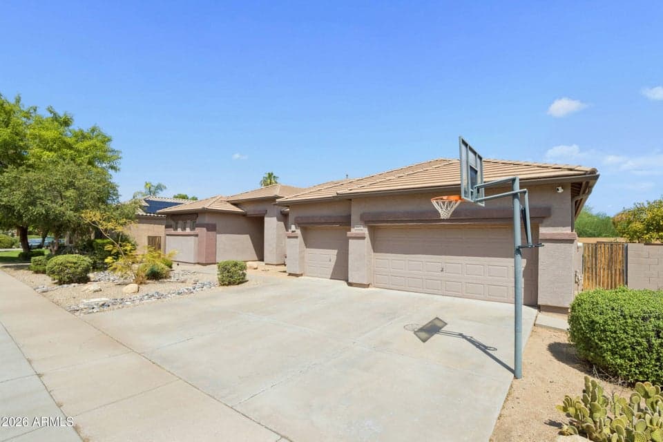5561 S WAYNE Drive, Chandler, AZ 85249 — photo 1 of 37