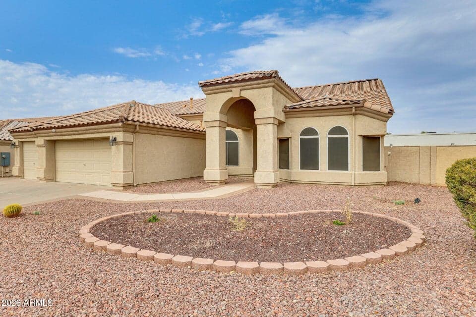 3946 N 112TH Avenue, Avondale, AZ 85392 — photo 1 of 20