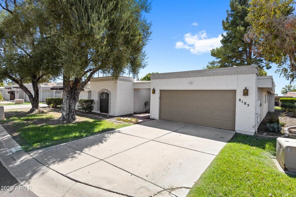 8185 E DEL CAVERNA Drive, Scottsdale, AZ 85258 — photo 1 of 37