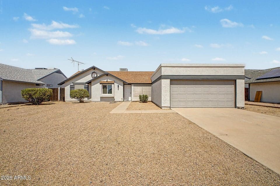 908 W ROSS Avenue, Phoenix, AZ 85027 — photo 1 of 33