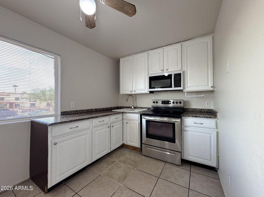 641 N 30TH Street 2, Phoenix, AZ 85008 — photo 1 of 23