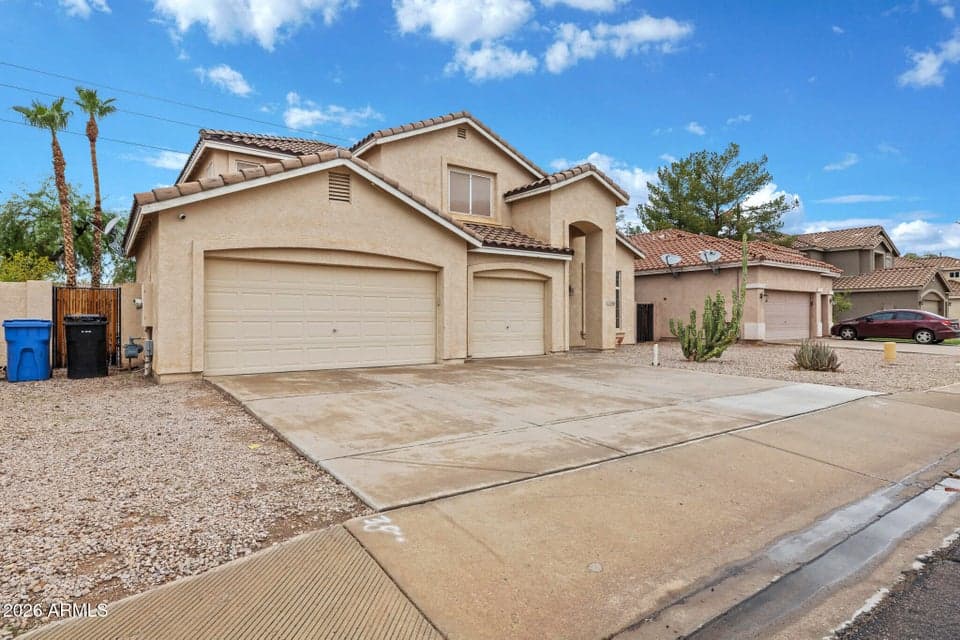 1908 S SADDLE Street, Gilbert, AZ 85233 — photo 1 of 37