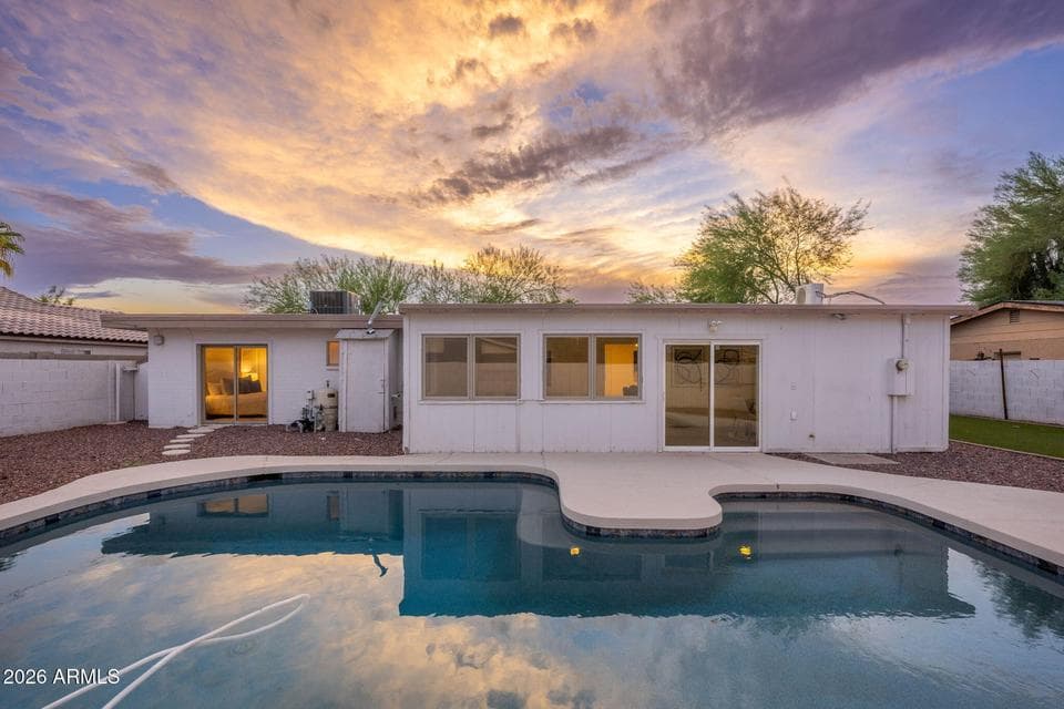 843 N JAY Street, Chandler, AZ 85225 — photo 1 of 49