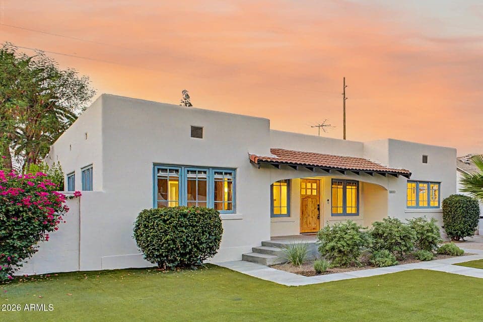 730 W LYNWOOD Street, Phoenix, AZ 85007 — photo 1 of 49
