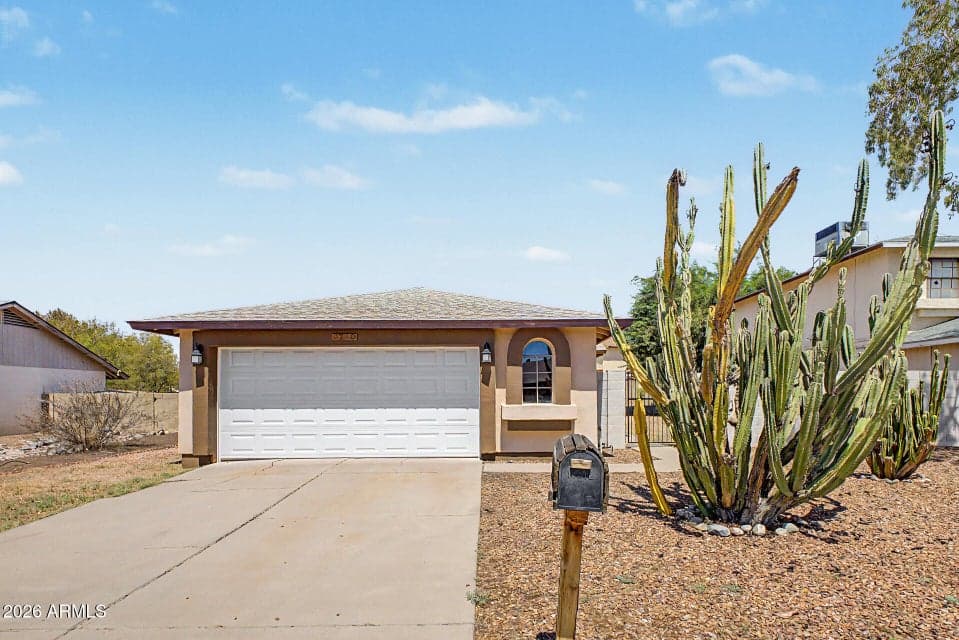 3740 W MICHIGAN Avenue, Glendale, AZ 85308 — photo 1 of 28
