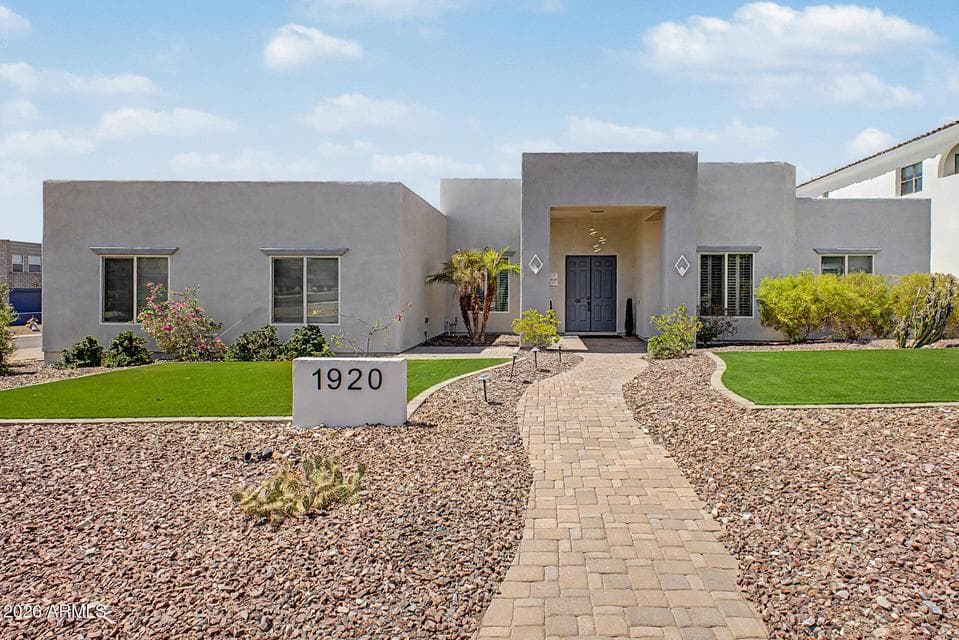 1920 E AURELIUS Avenue, Phoenix, AZ 85020 — photo 1 of 48