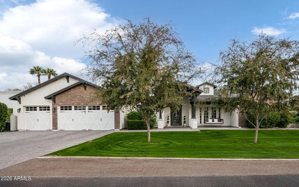 4705 N 32ND Place, Phoenix, AZ 85018 — photo 1 of 2