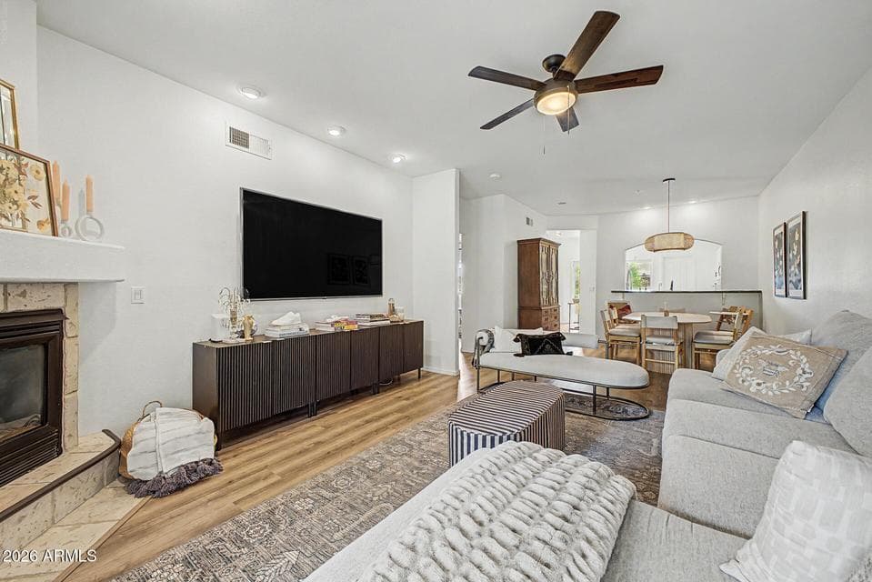 spacious great room with gas fireplace