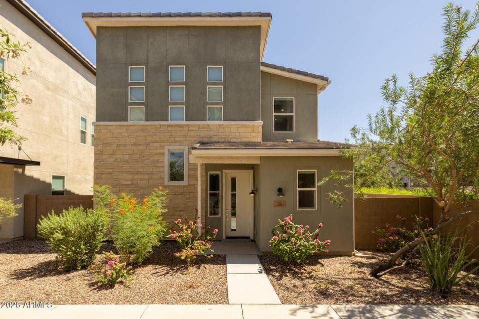 1304 N ZANE Drive, Chandler, AZ 85226 — photo 1 of 50