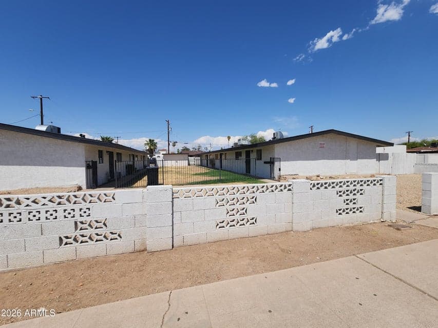 2140 W HEATHERBRAE Drive 1, Phoenix, AZ 85015 — photo 1 of 14