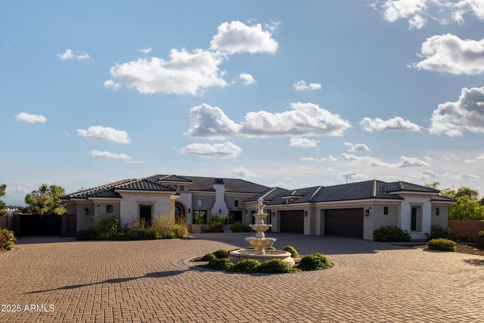 1011 E KINGBIRD Place, Chandler, AZ 85286 — photo 1 of 50