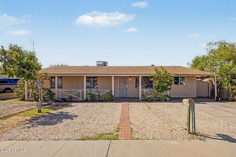 8201 W SELLS Drive, Phoenix, AZ 85033 — photo 1 of 26