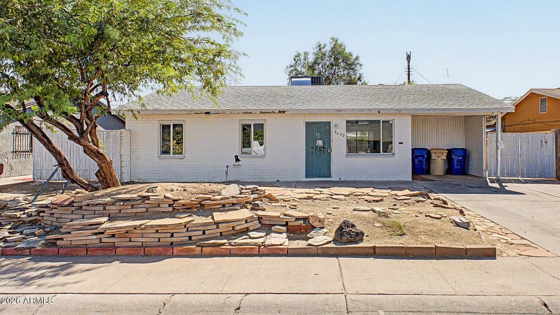 5633 N 63RD Drive, Glendale, AZ 85301 — photo 1 of 35
