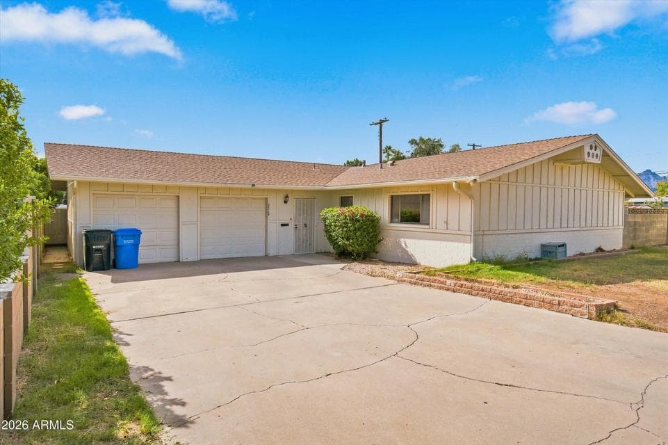 4518 N 36TH Place, Phoenix, AZ 85018 — photo 1 of 21