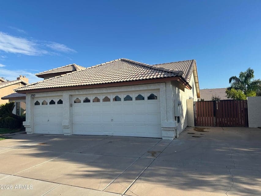 3763 W Shannon Street, Chandler, AZ 85226 — photo 1 of 2