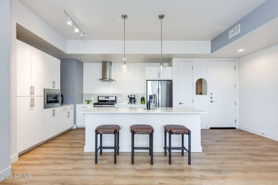 3131 N CENTRAL Avenue 5002, Phoenix, AZ 85012 — photo 1 of 22