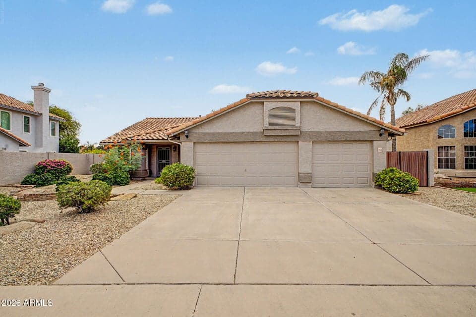 2156 S RAVEN Circle, Mesa, AZ 85209 — photo 1 of 47