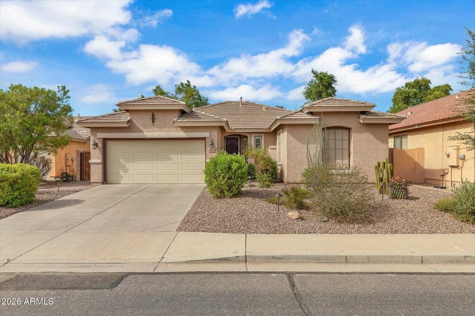142 W Raven Drive, Chandler, AZ 85286 — photo 1 of 29