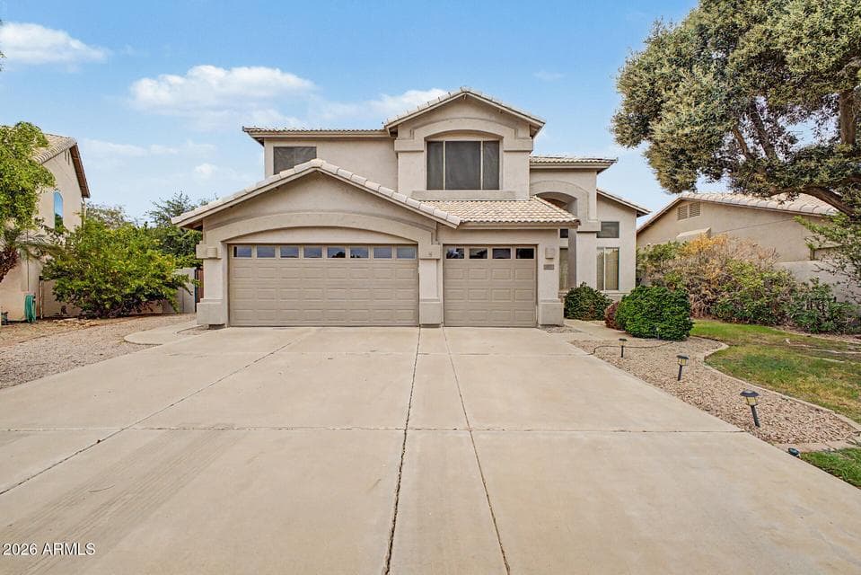 1176 W KROLL Avenue, Gilbert, AZ 85233 — photo 1 of 38