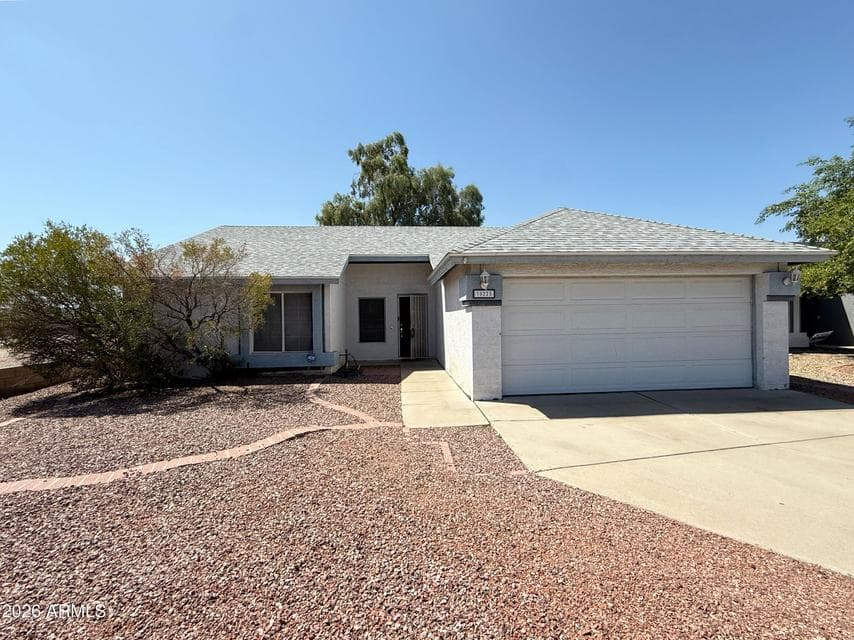10225 W Windsor Boulevard, Glendale, AZ 85307 — photo 1 of 17