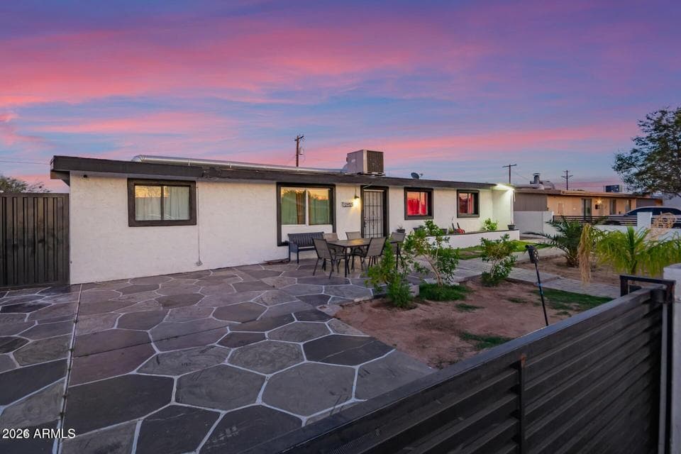 3815 N 50TH Drive, Phoenix, AZ 85031 — photo 1 of 6