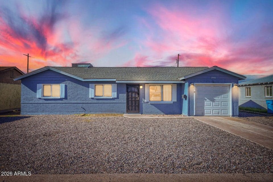 2816 W MARSHALL Avenue, Phoenix, AZ 85017 — photo 1 of 29