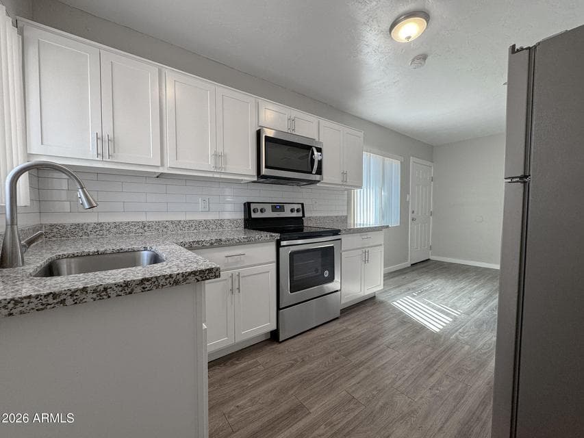 1342 W WILLETTA Street 5, Phoenix, AZ 85007 — photo 1 of 31
