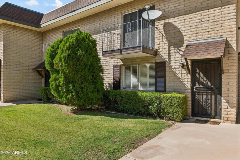 8135 N Central Avenue Avenue 4, Phoenix, AZ 85020 — photo 1 of 50