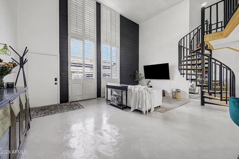 385 W PIERSON Street E6, Phoenix, AZ 85013 — photo 1 of 24