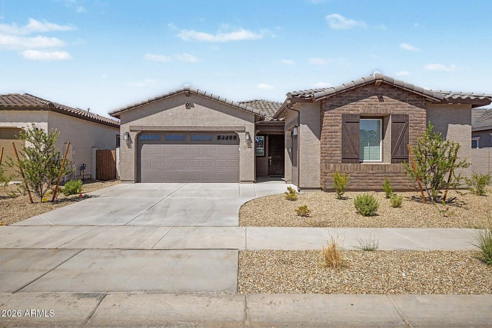 15024 W DESERT HOLLOW Drive, Surprise, AZ 85387 — photo 1 of 43