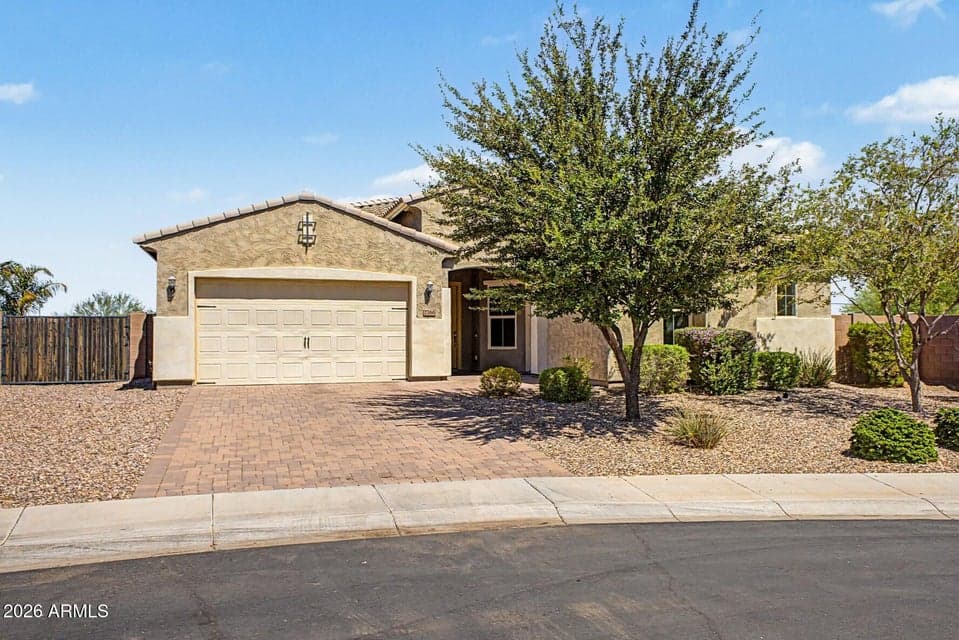 Peaceful cul-de-sac location, one neighboring home, and breathtaking desert and mountain views.