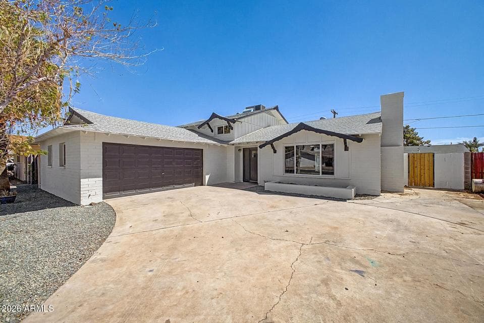 4529 W BERRIDGE Lane, Glendale, AZ 85301 — photo 1 of 37