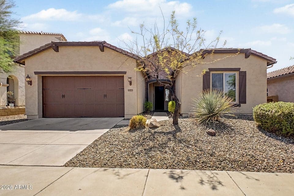 2023 W CHIMNEY ROCK Road, Phoenix, AZ 85085 — photo 1 of 41